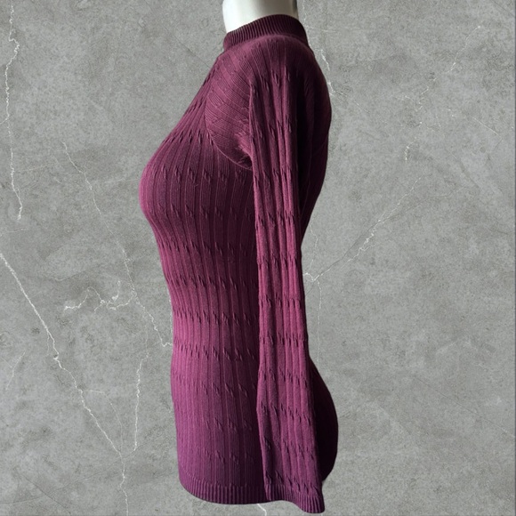 ✅Chic Cutout Ribbed Long-Sleeve Top in Wine - Picture 5 of 15